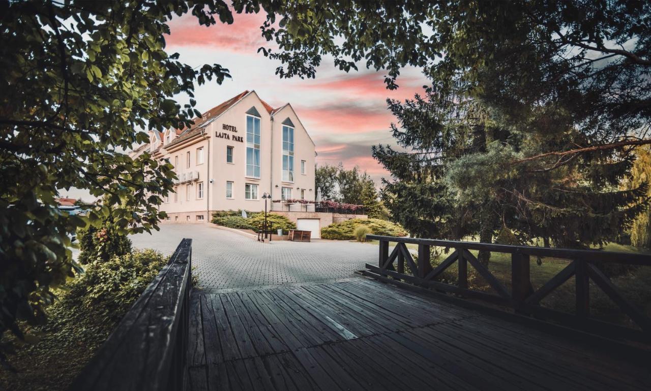 Hotel Lajta Park Mosonmagyaróvár Εξωτερικό φωτογραφία