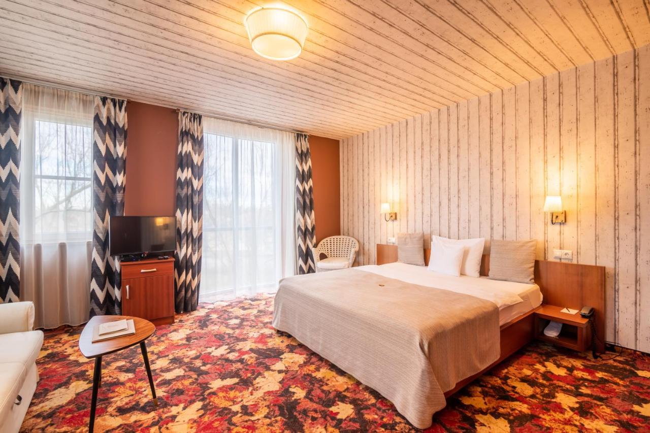 Hotel Lajta Park Mosonmagyaróvár Εξωτερικό φωτογραφία