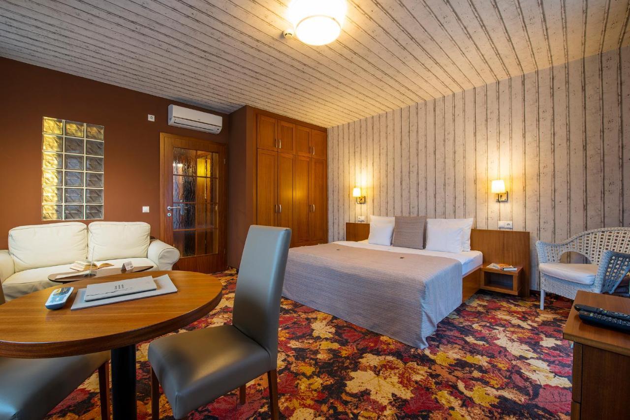 Hotel Lajta Park Mosonmagyaróvár Εξωτερικό φωτογραφία