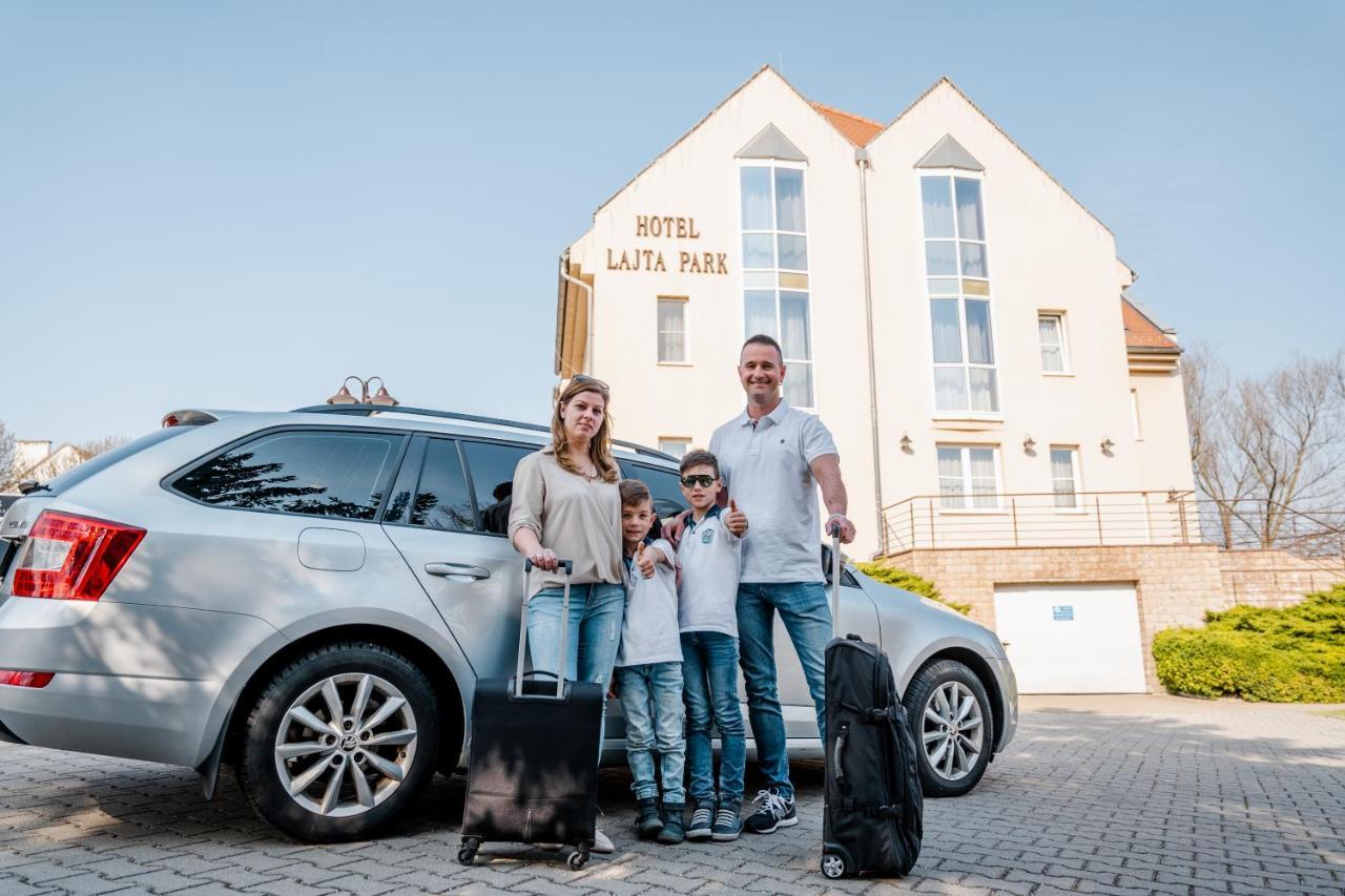 Hotel Lajta Park Mosonmagyaróvár Εξωτερικό φωτογραφία