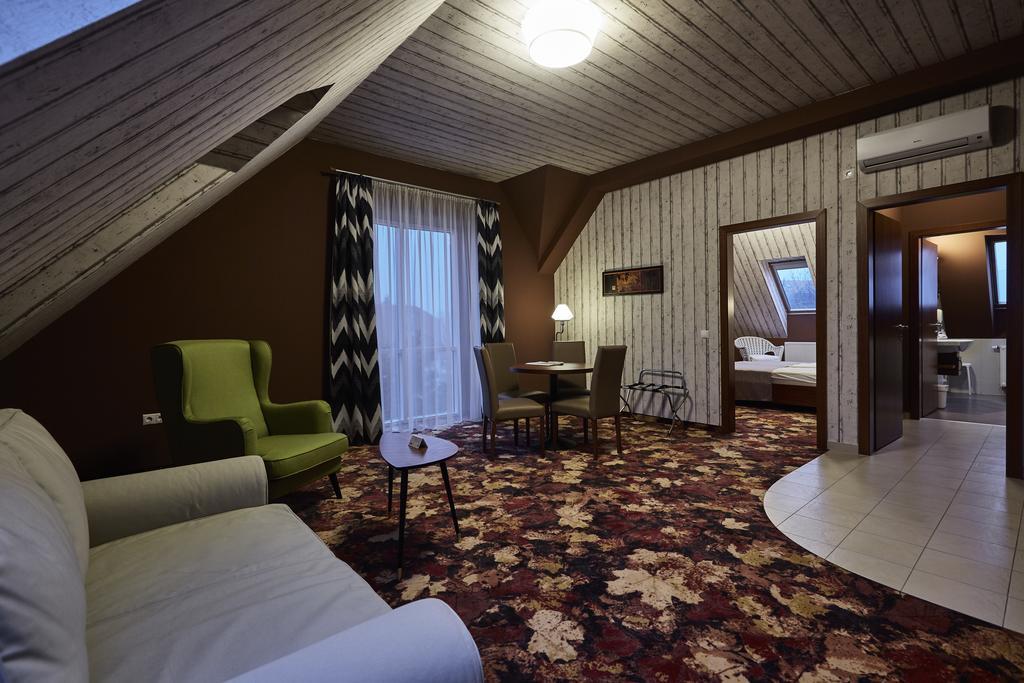 Hotel Lajta Park Mosonmagyaróvár Εξωτερικό φωτογραφία